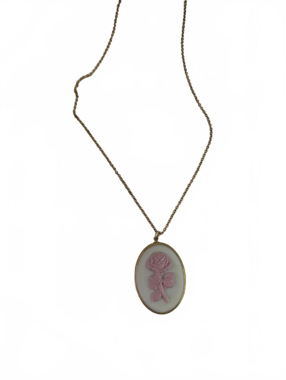 Vintage Necklace with Pink Rose Cameo